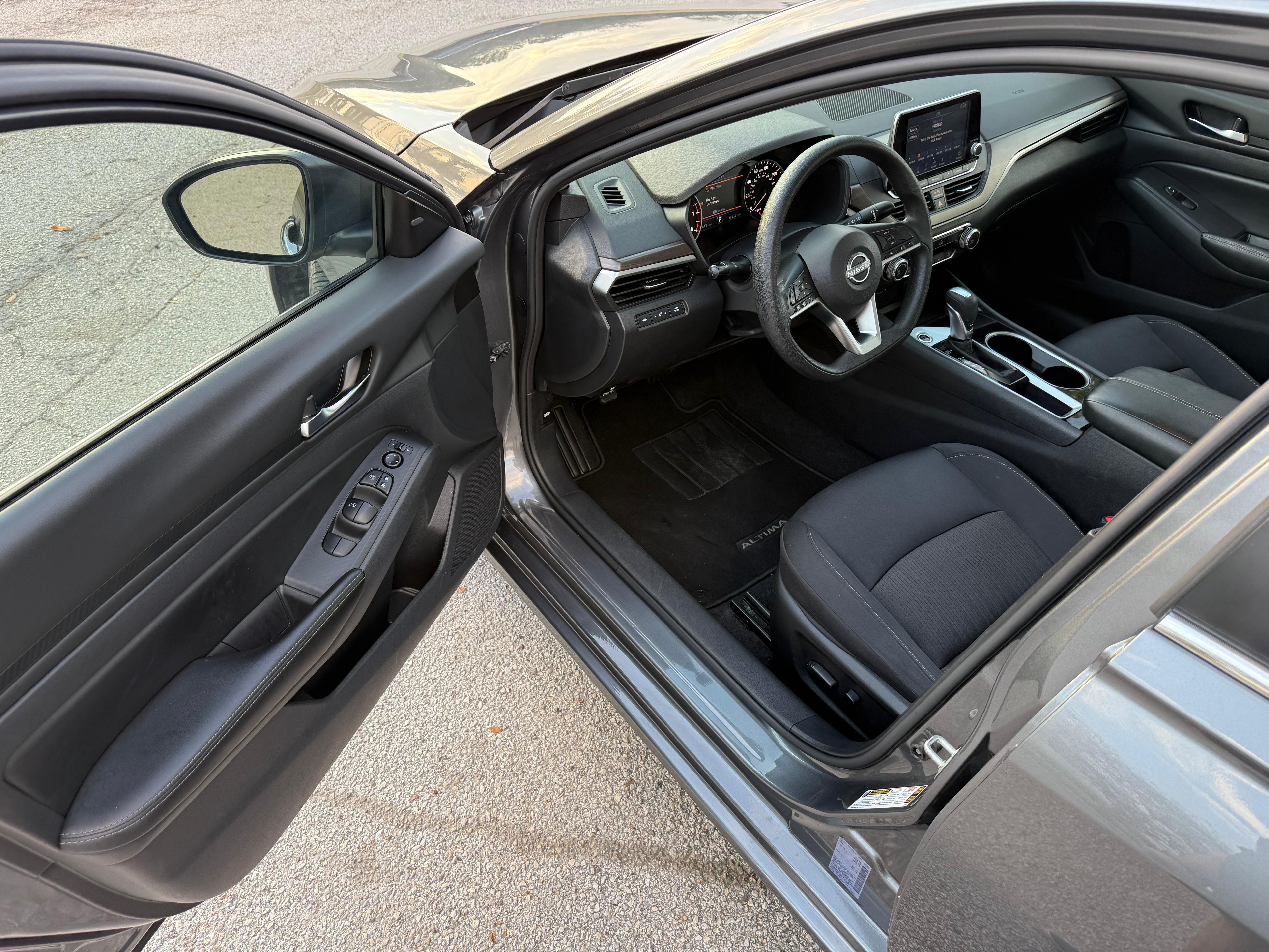 2024 Nissan Altima SV - Image 2